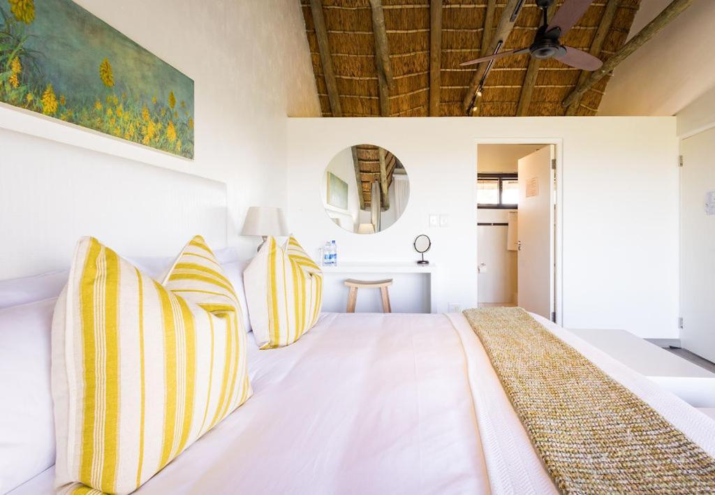St Francis Golf Lodge Сент Френсис Бей Екстериор снимка