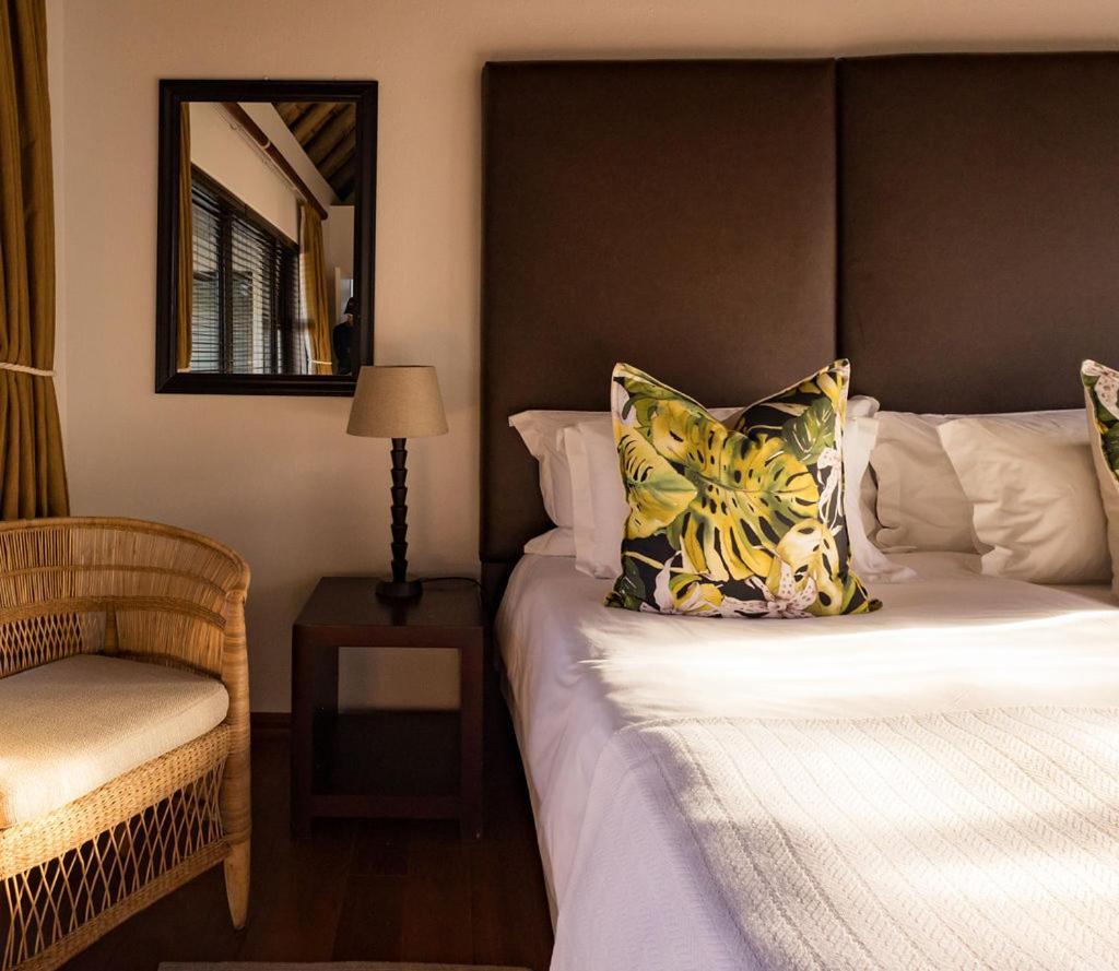 St Francis Golf Lodge Сент Френсис Бей Екстериор снимка